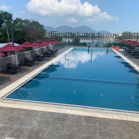 Marina Heights Hotel Residency 卢穆特 外观 照片