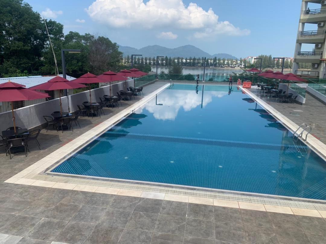 Marina Heights Hotel Residency 卢穆特 外观 照片